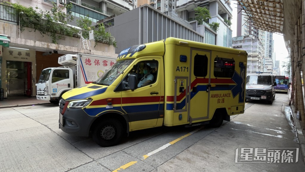 救護車到場。蔡楚輝攝 救護車到場。蔡楚輝攝