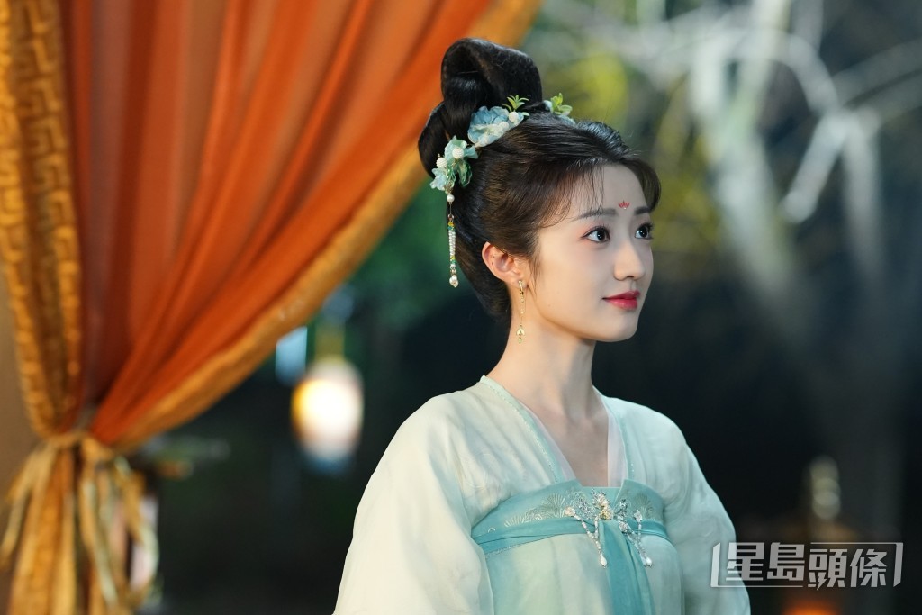 黃羿為演好武則天,不時重看並參考前輩如劉曉慶和孫儷的演出。 黃羿為演好武則天,不時重看並參考前輩如劉曉慶和孫儷的演出。