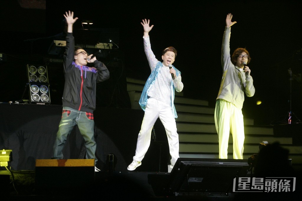 尹光融入年青人世界,2009年《尹光爆金爛演唱會》已搵農夫做嘉賓。 尹光融入年青人世界,2009年《尹光爆金爛演唱會》已搵農夫做嘉賓。