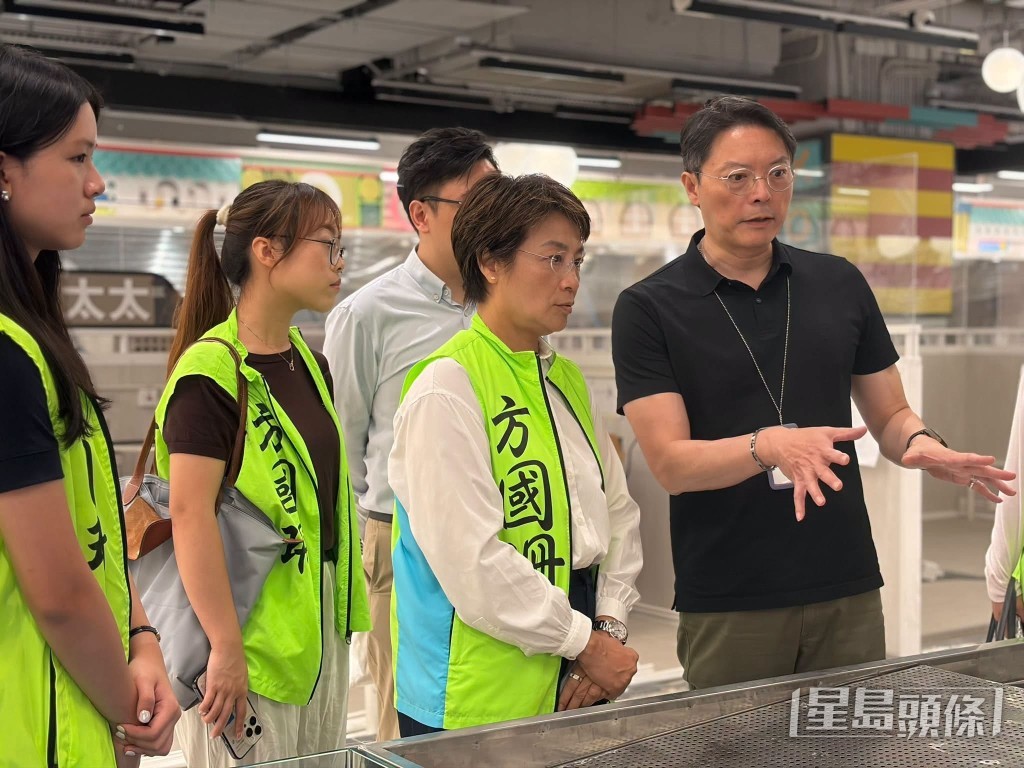 身兼西貢及坑口區議員的立法會方國珊亦實地視察領達廣場。方國珊FB 身兼西貢及坑口區議員的立法會方國珊亦實地視察領達廣場。方國珊FB