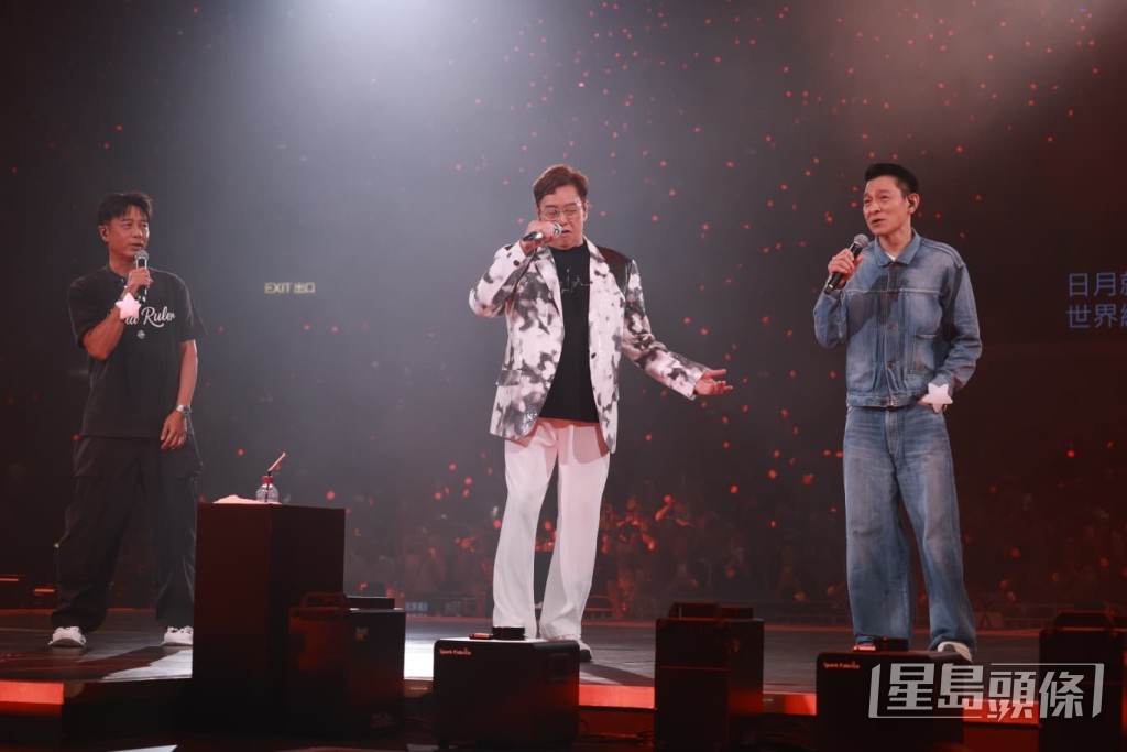 阿倫臨時拉埋華仔及克勤上台。 阿倫臨時拉埋華仔及克勤上台。