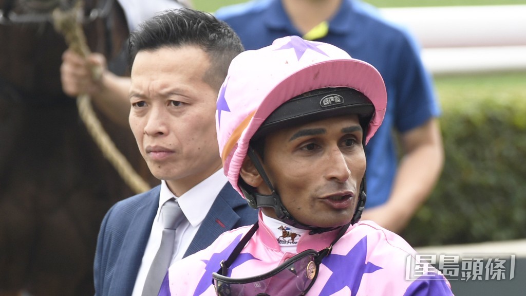 「红衣醒目」昨朝出跳后田泰安同罗富全倾了五分钟。