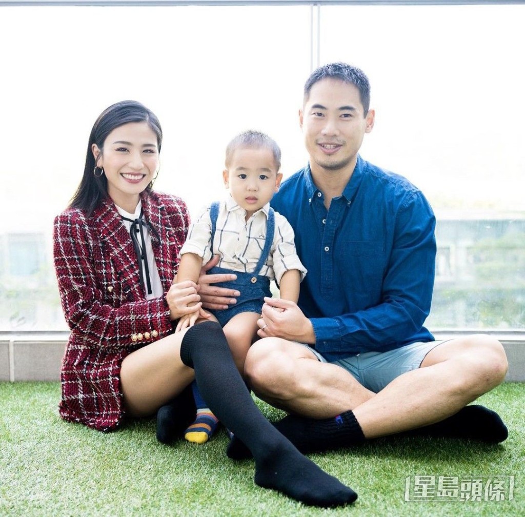 2018年,林芊妤與拍拖3年的37歲澳洲籍馬來西亞華人翟志榮結婚,同年誕下兒子。 2018年,林芊妤與拍拖3年的37歲澳洲籍馬來西亞華人翟志榮結婚,同年誕下兒子。