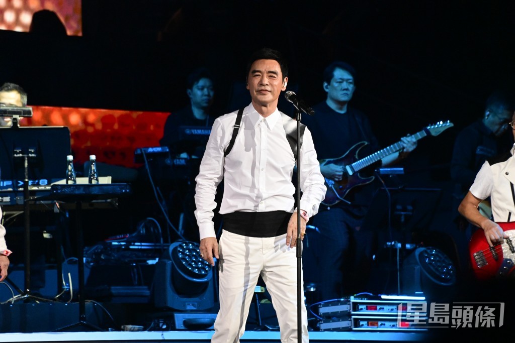 鍾鎮濤表示溫拿是在紅館開得最多演唱會的樂隊。