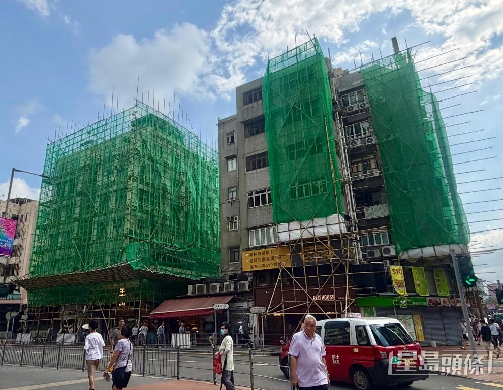 竹棚業香港聯會理事長蘇天銘表示，裝修及維修工程使用的物料，完全取決於「上家」的要求。