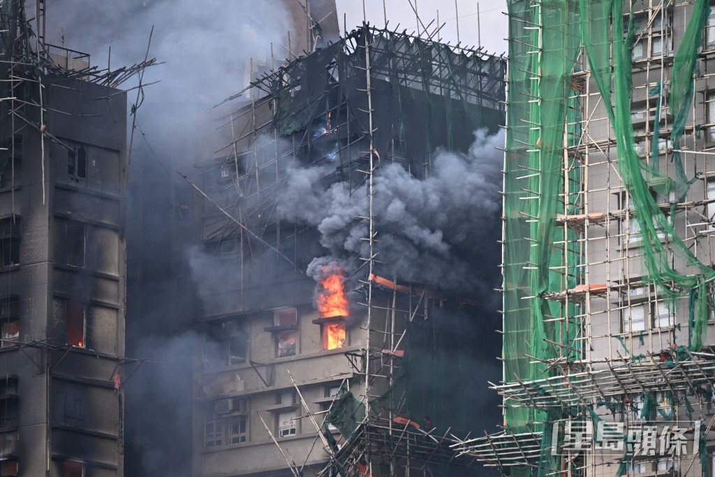 宏福苑大火造成重大傷亡，至今晨大火未救熄。蘇正謙攝