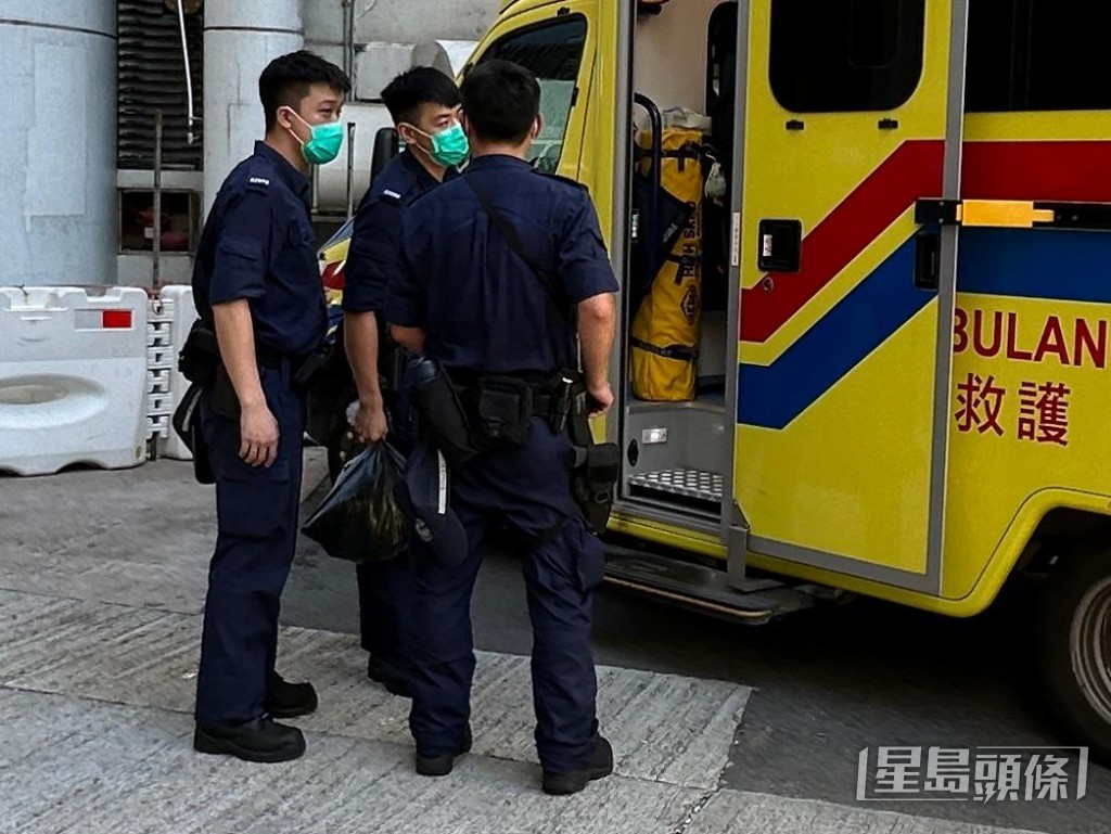 水警在場調查。 水警在場調查。