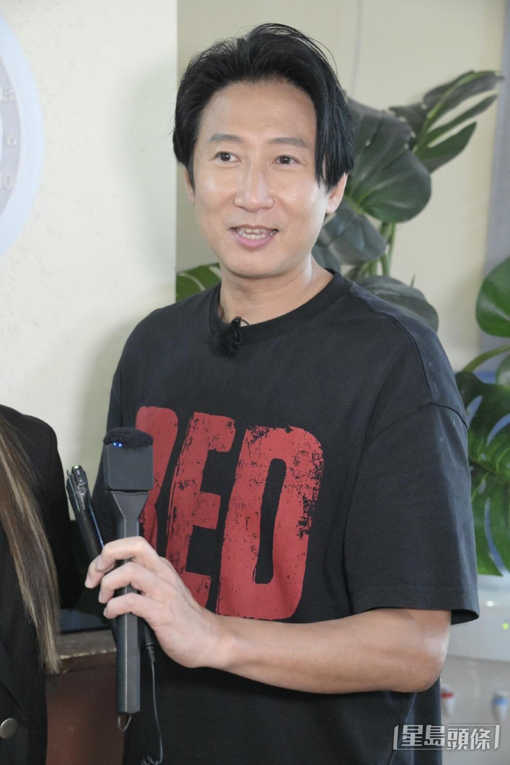 洪天明自爆被洪金寶催生女。