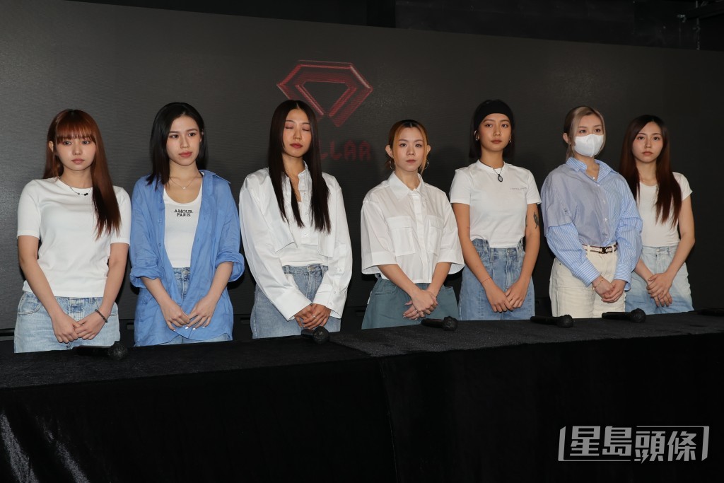 COLLAR七女最後還要影「受靶」大合照。 COLLAR七女最後還要影「受靶」大合照。
