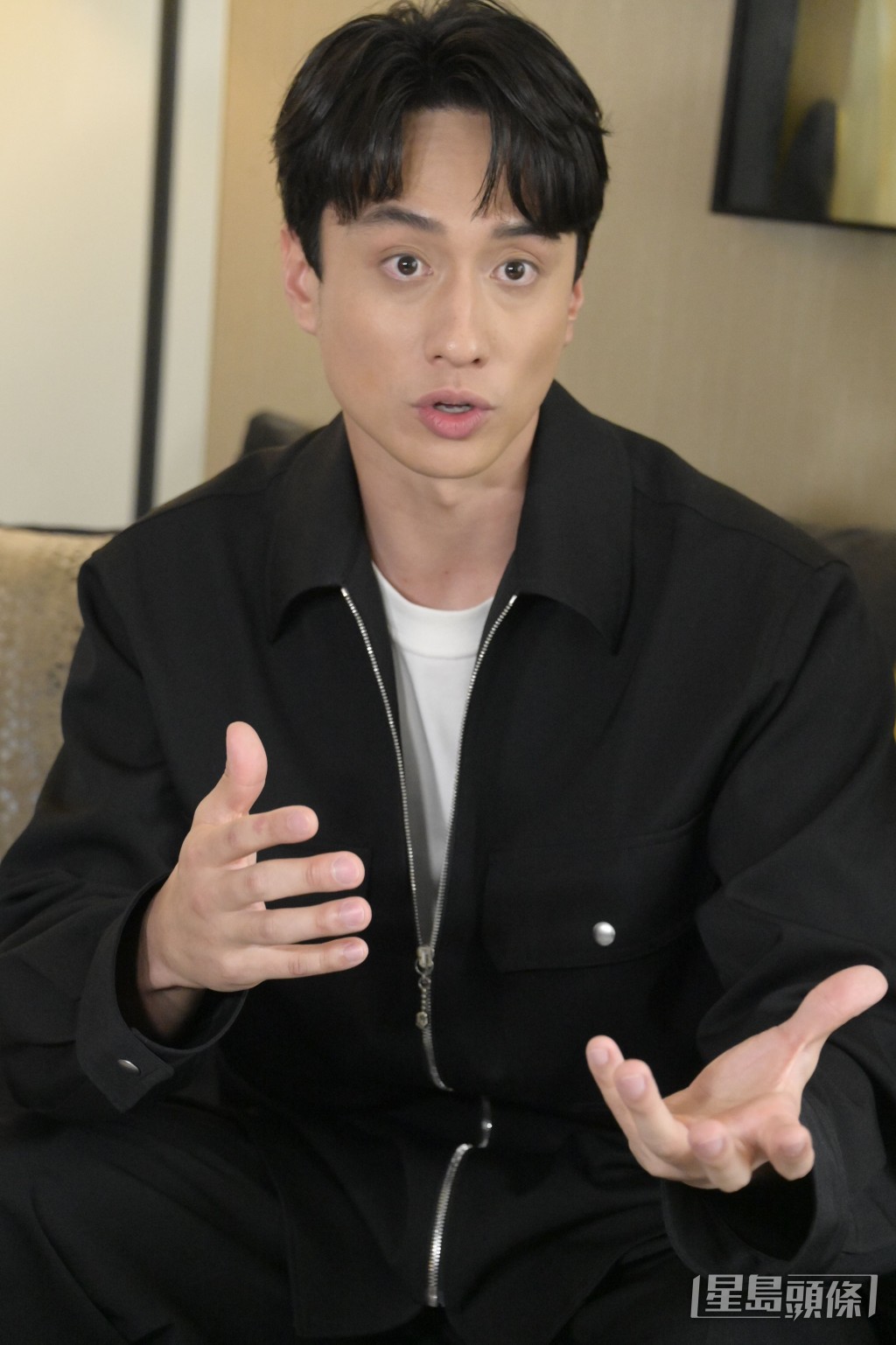 戲中的劉俊謙有連場打鬥、槍戰及駕駛電單車追逐、墮海等戲份。