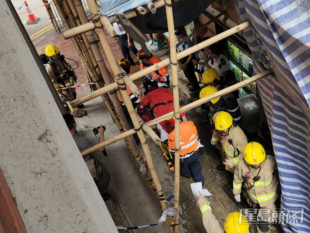 一名男子全身嚴重燒傷,昏迷送院。 一名男子全身嚴重燒傷,昏迷送院。