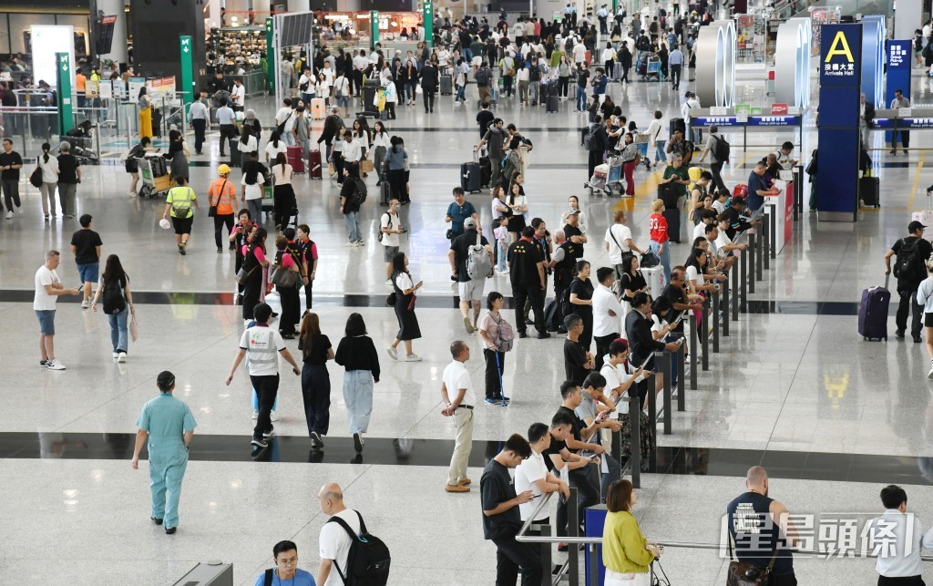 接機大堂同樣人來人往。