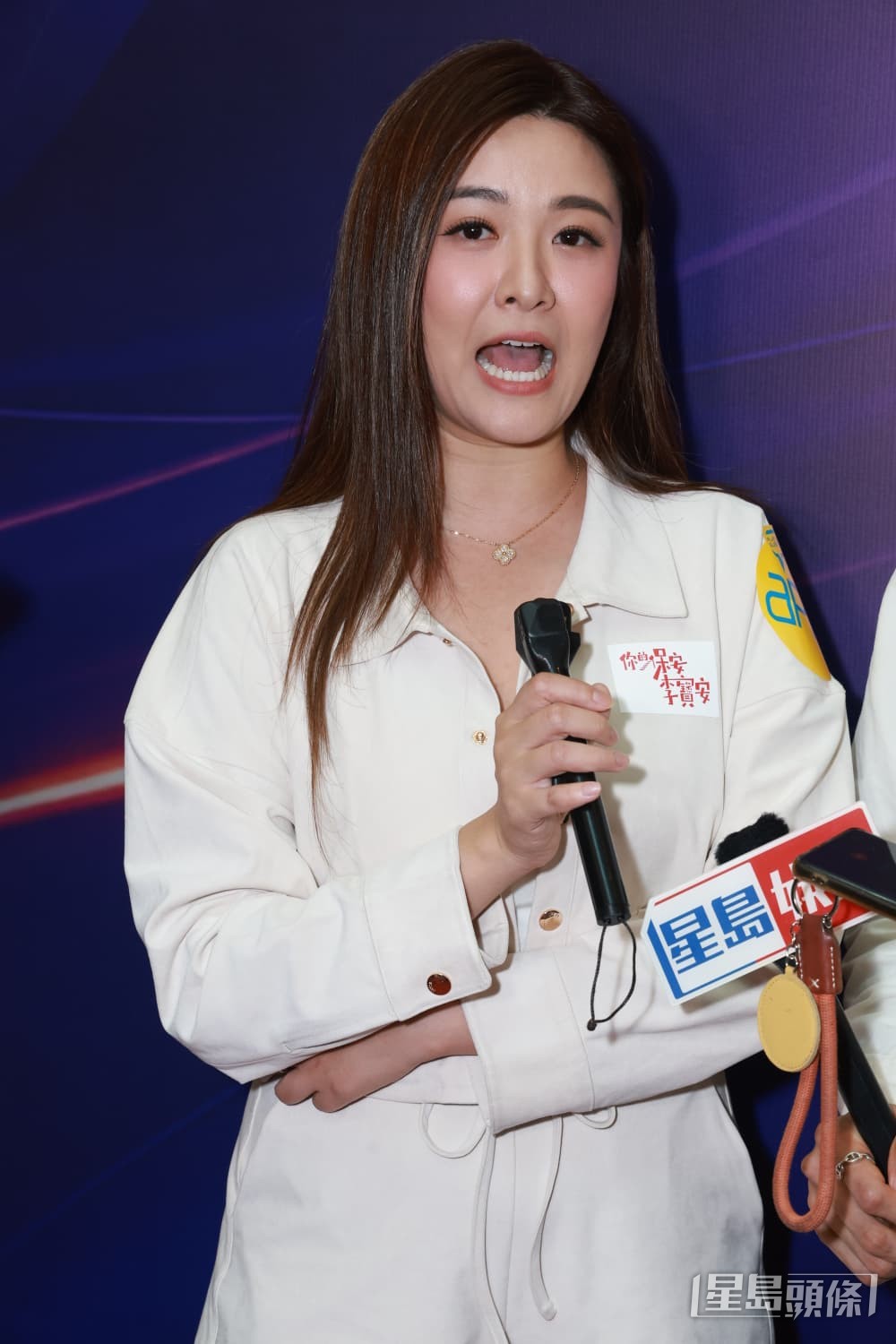 江嘉敏時肥時瘦。