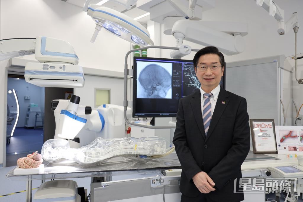 中大醫學院院長趙偉仁是上消化道手術和創新內鏡及機械人外科的權威。 中大醫學院院長趙偉仁是上消化道手術和創新內鏡及機械人外科的權威。