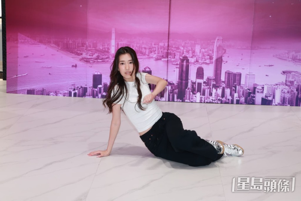 4號周婷Jen Zhou跳到瞓身。