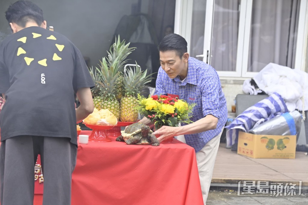 電影《關於那隻烏龜的故事》開鏡拜神。 電影《關於那隻烏龜的故事》開鏡拜神。
