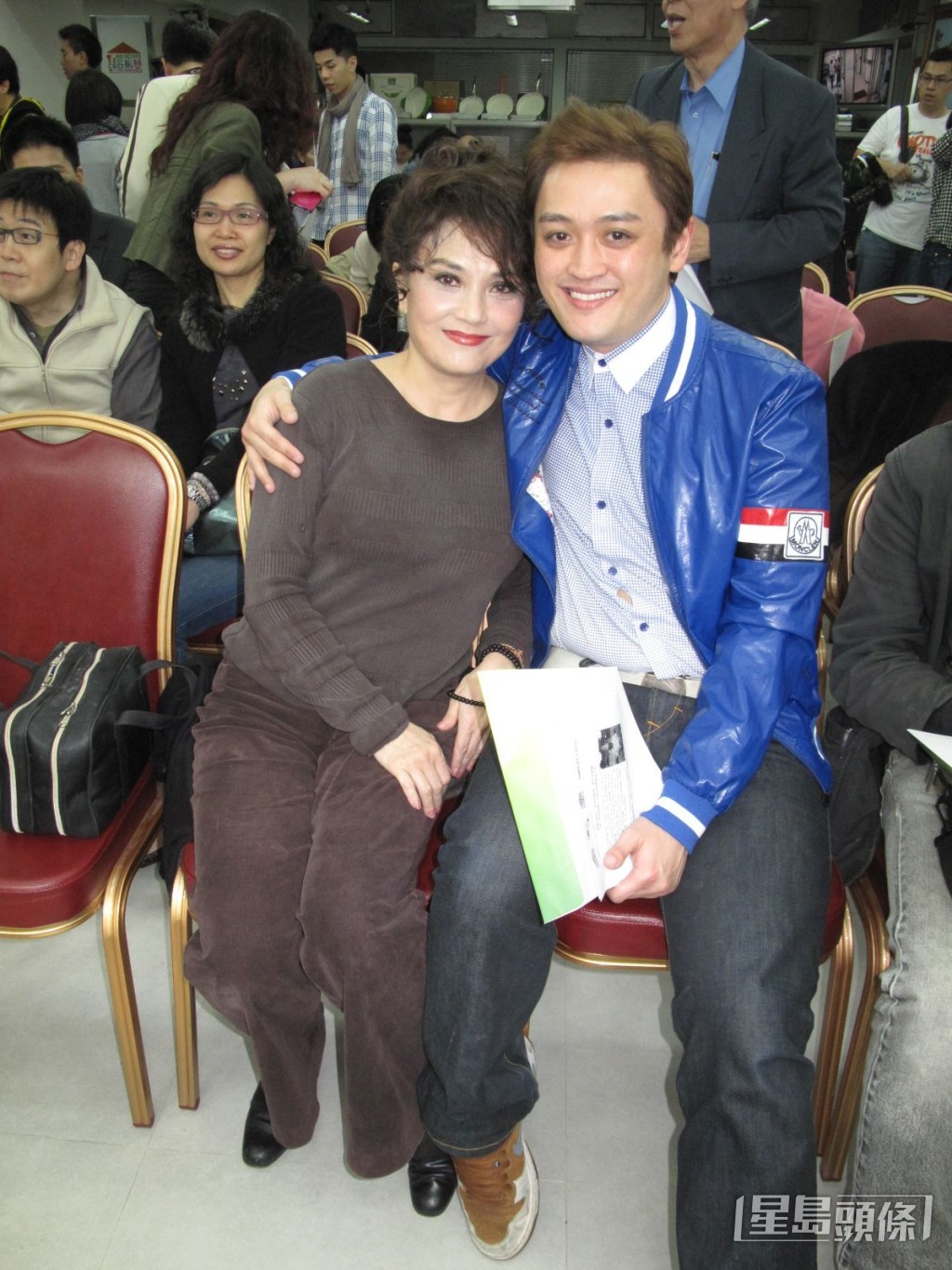 李泳漢稱拒絕弟婦出席母親喪禮，由始至終只是本住母親意願，不明白為何被針對。