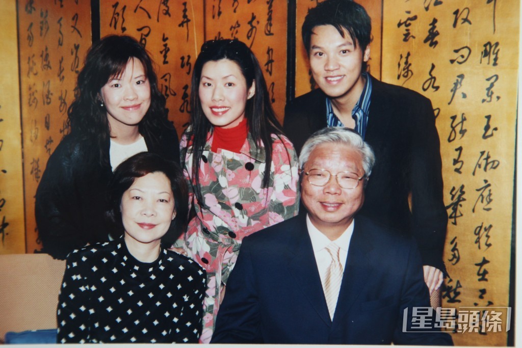 王賢誌是王氏港建王忠桐夫婦的兒子，王賢慧、王賢德為其胞妹。