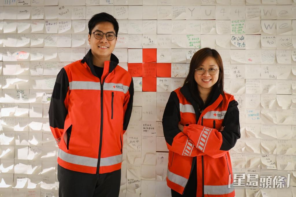 凌靜妍（右）及王志浩（左）預料，讓宏福苑居民生活復原仍需一段時間，紅十字會會繼續提供不同支援。