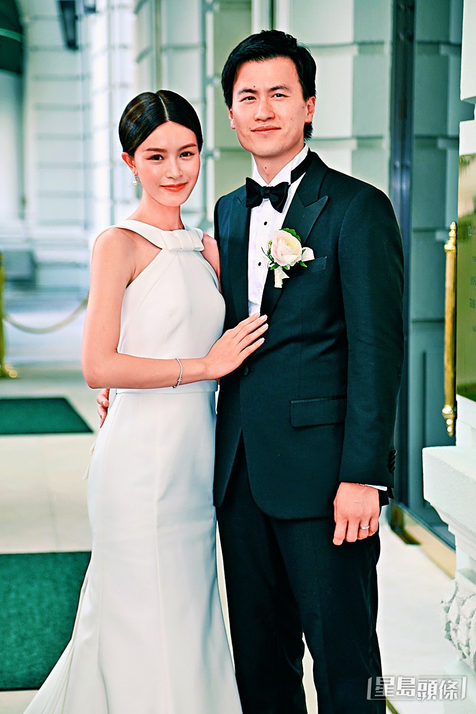 文詠珊2019年與富二代兼金融才俊吳啟楠成婚，榮升為「億萬闊太」。