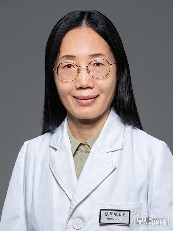 浸大中醫藥學院臨床部中醫臨床教授張學斌指,中醫強調「三因制宜」。 受訪者提供 浸大中醫藥學院臨床部中醫臨床教授張學斌指,中醫強調「三因制宜」。 受訪者提供