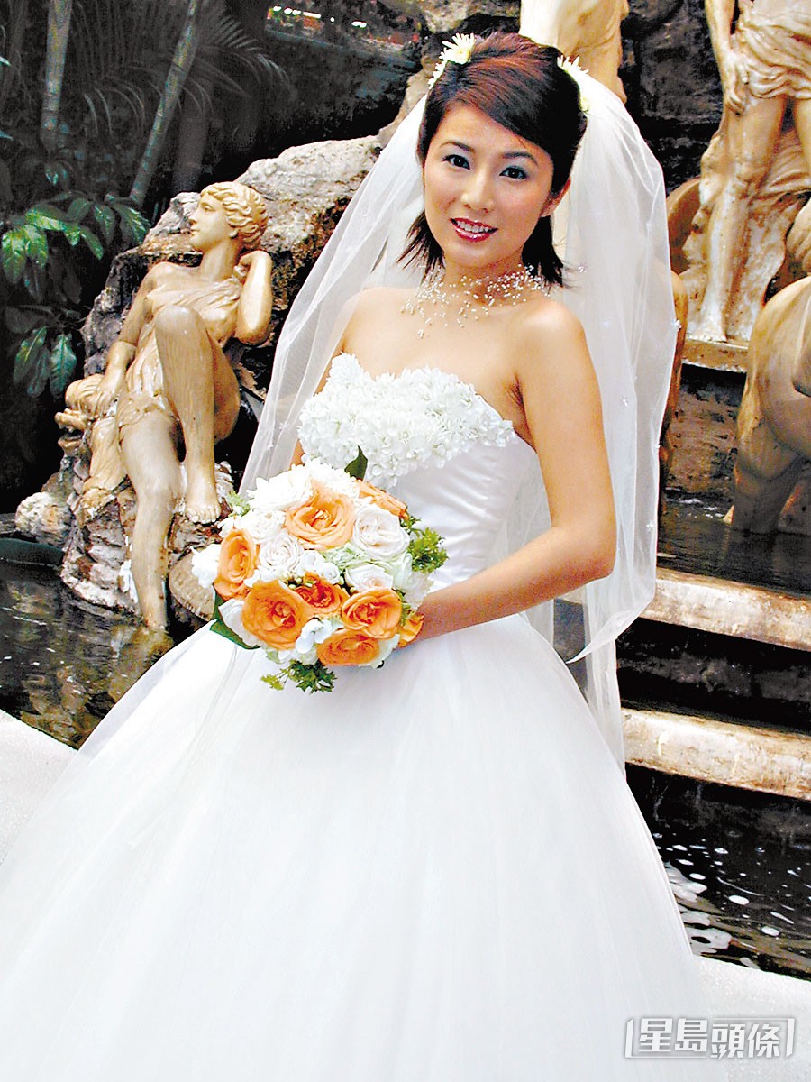 吳忻熹2011年與「南丫島王子」陳劍陵結婚，婚後誕下兩個囡囡。  ​