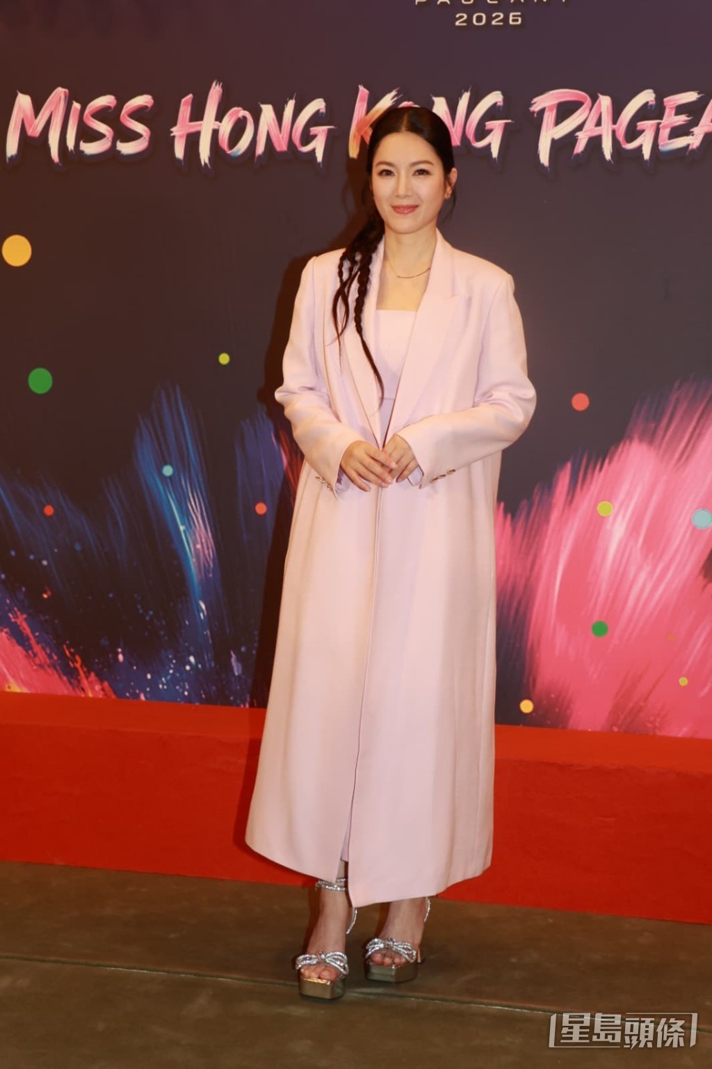 苟姑娘本身都係一位美女。 苟姑娘本身都係一位美女。