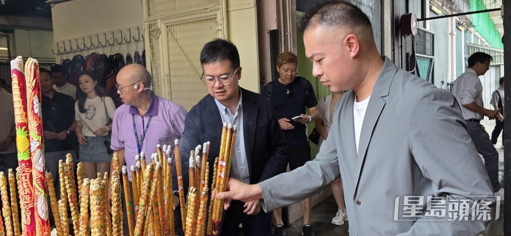 劉氏兄弟早前出席偉廄拜神儀式。 劉氏兄弟早前出席偉廄拜神儀式。