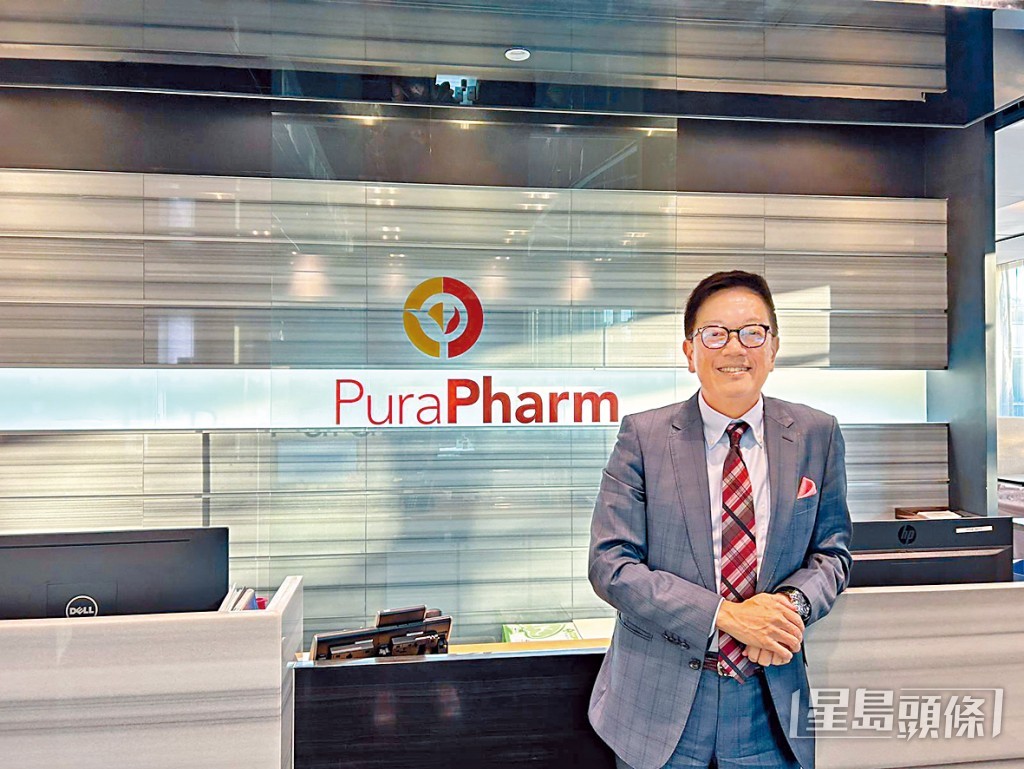 陳美齡弟弟陳宇齡亦是商界猛人,他是香港中醫藥界的翹楚之一,上市公司培力農本方創辦人、主席兼行政總裁,同時亦是一名慈善家。 陳美齡弟弟陳宇齡亦是商界猛人,他是香港中醫藥界的翹楚之一,上市公司培力農本方創辦人、主席兼行政總裁,同時亦是一名慈善家。