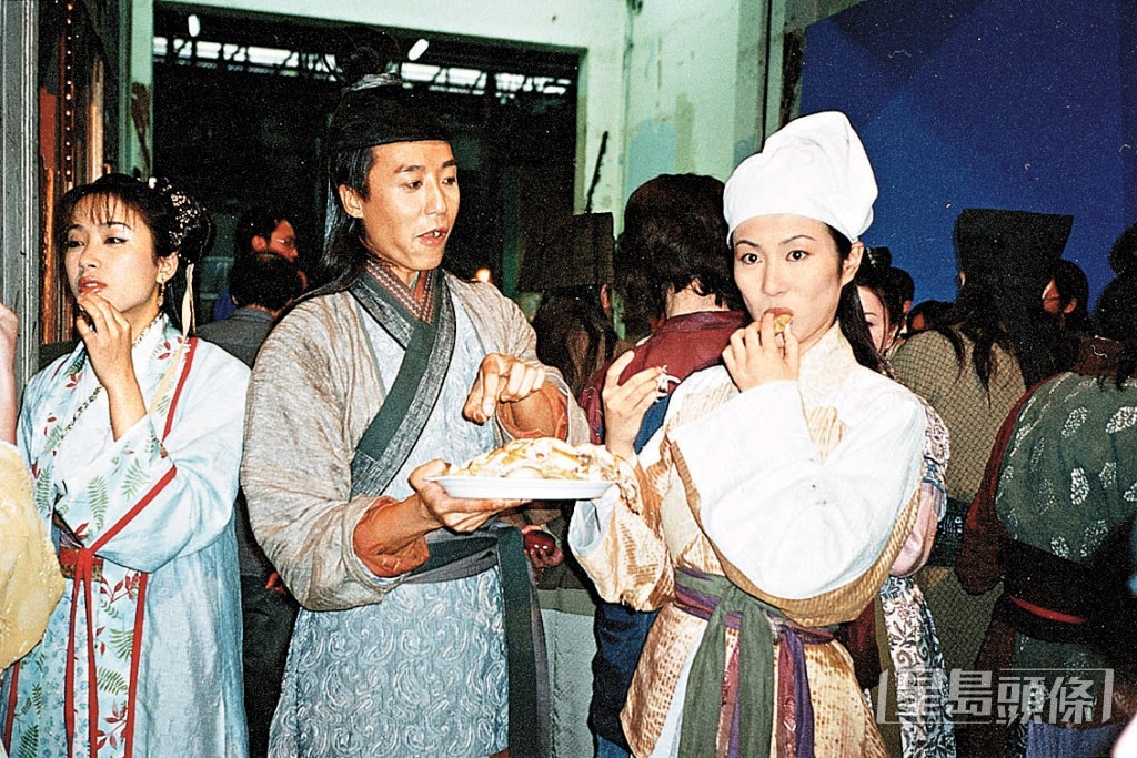 莫家堯（中）曾演出TVB劇《再生緣》。