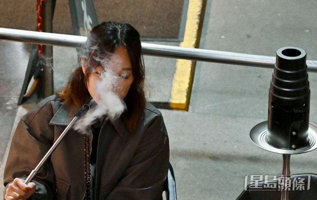 立法會今日(11日)恢復二讀俗稱「控煙十招」的《2025年控煙法例(修訂)條例草案》。 立法會今日(11日)恢復二讀俗稱「控煙十招」的《2025年控煙法例(修訂)條例草案》。
