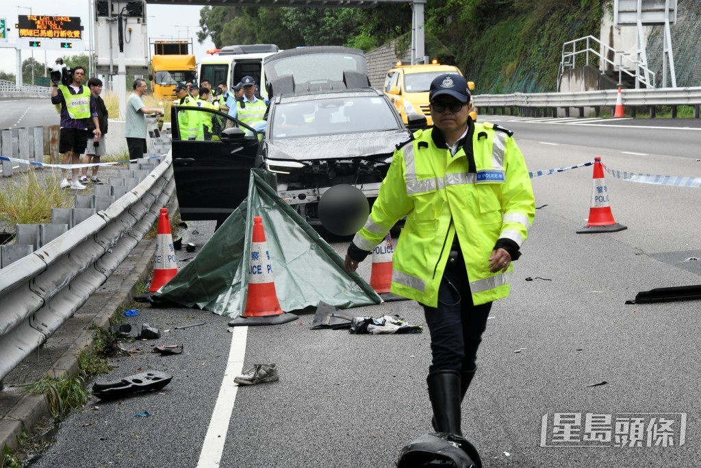 警員到場調查。 警員到場調查。