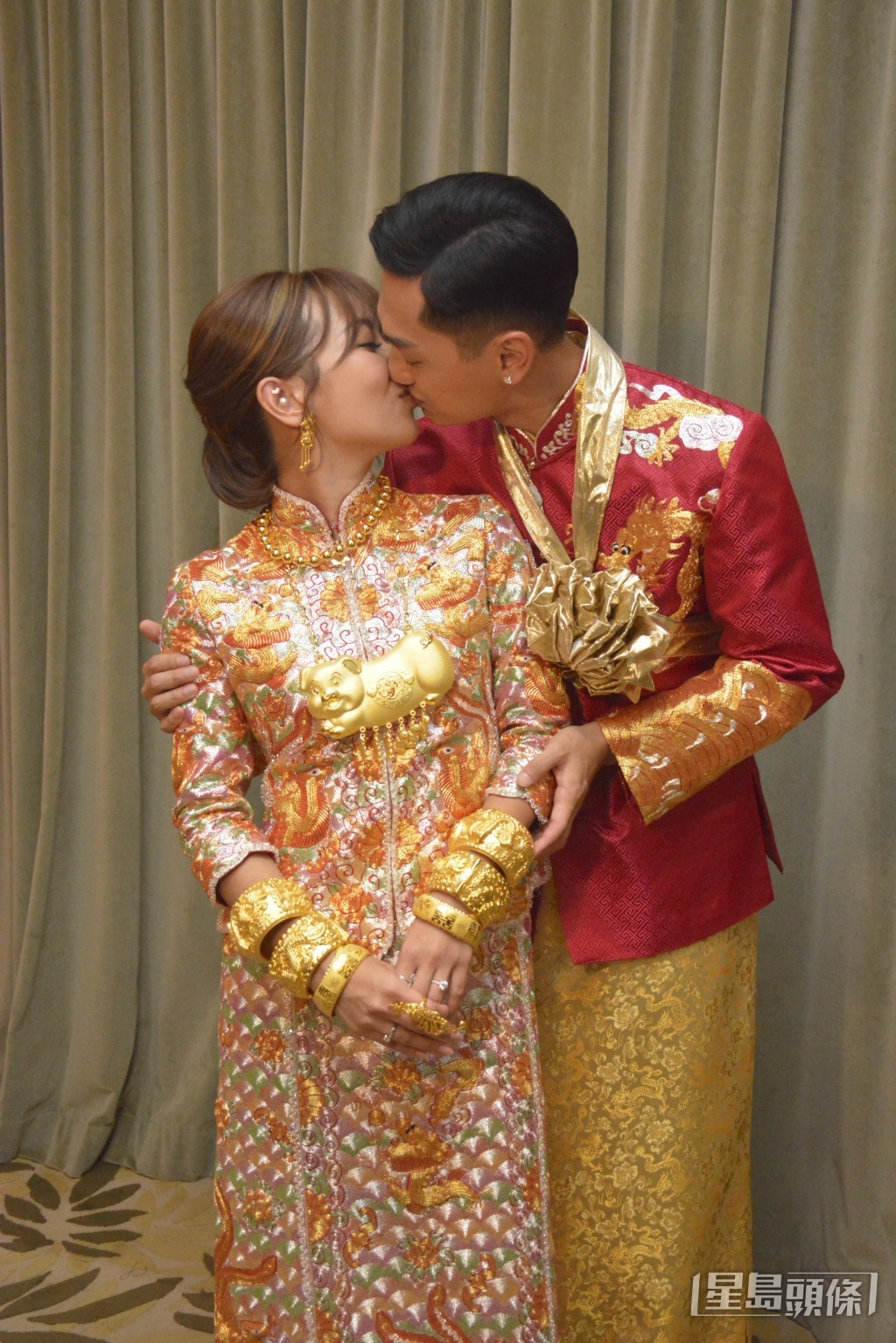 鄭俊弘與何雁詩在2020年結婚。