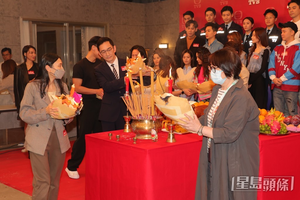 TVB新劇《非份之罪》（暫名）進行開鏡拜神儀式。
