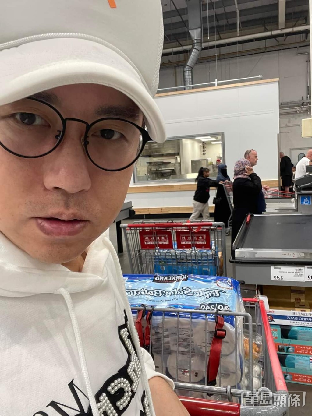 仲要去超市儲糧。 仲要去超市儲糧。