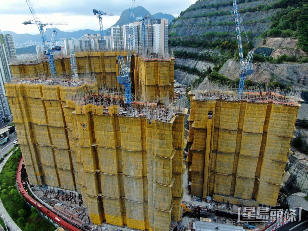 工程界建議提升樓宇高度以增加單位數量、減少樓宇數量，緩解樓宇密度太高的問題。