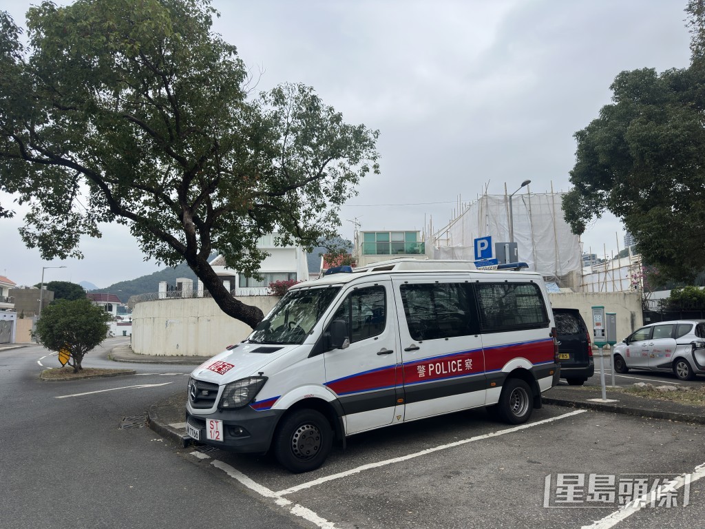 警員到場調查。梁國峰攝 警員到場調查。梁國峰攝