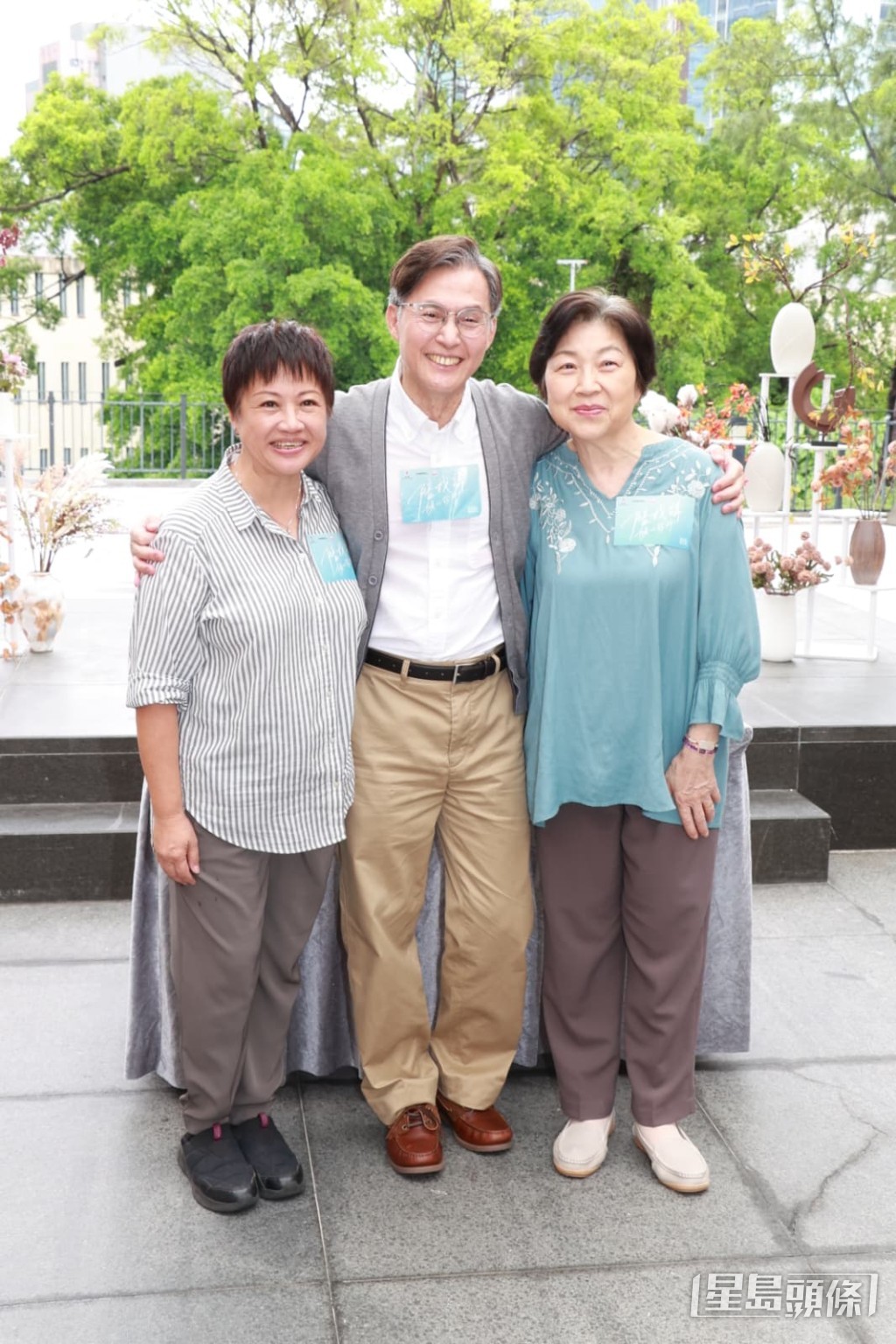 KK和陳安瑩及吳浣儀齊演出。