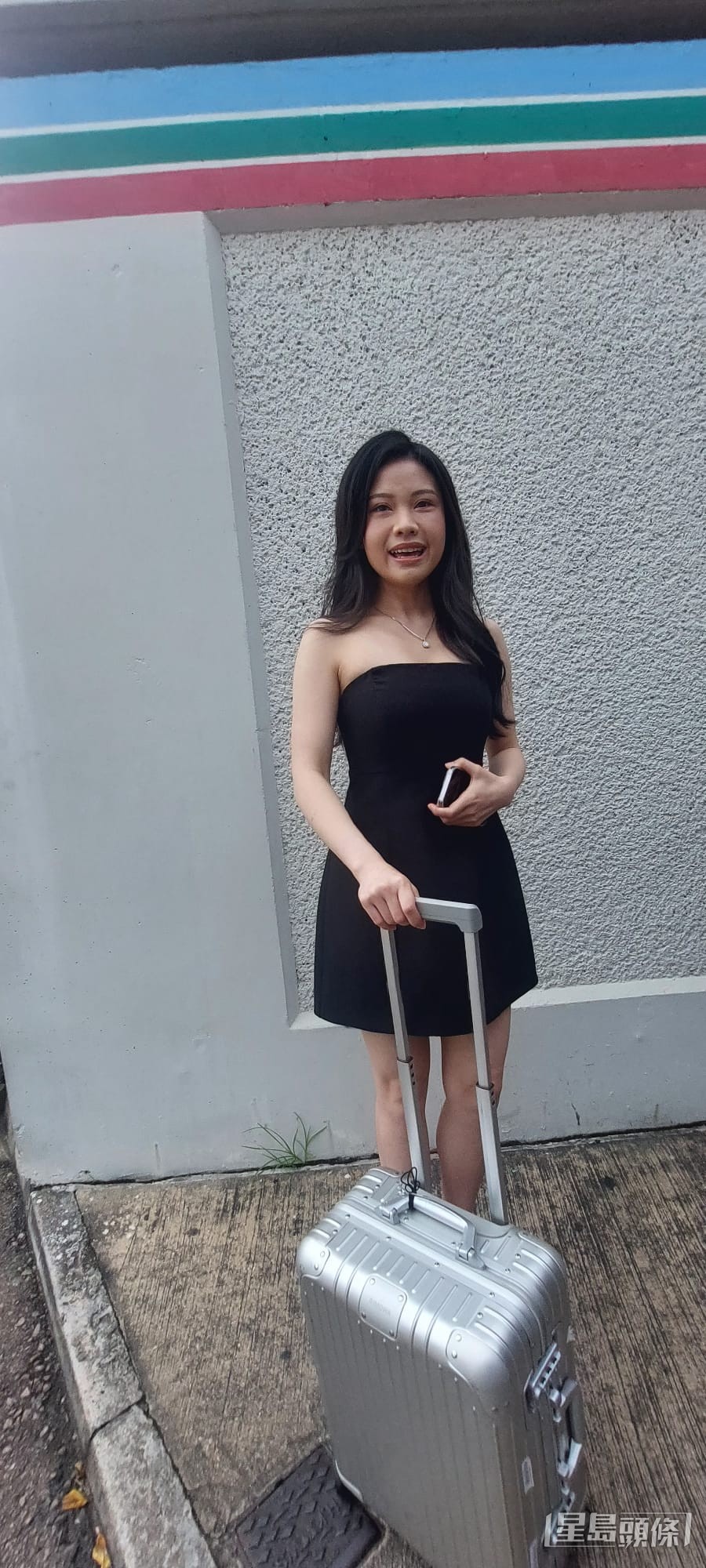 現年23歲的Chloe，來自貴陽的她，表示現居於香港，亦對穿著泳裝有信心。