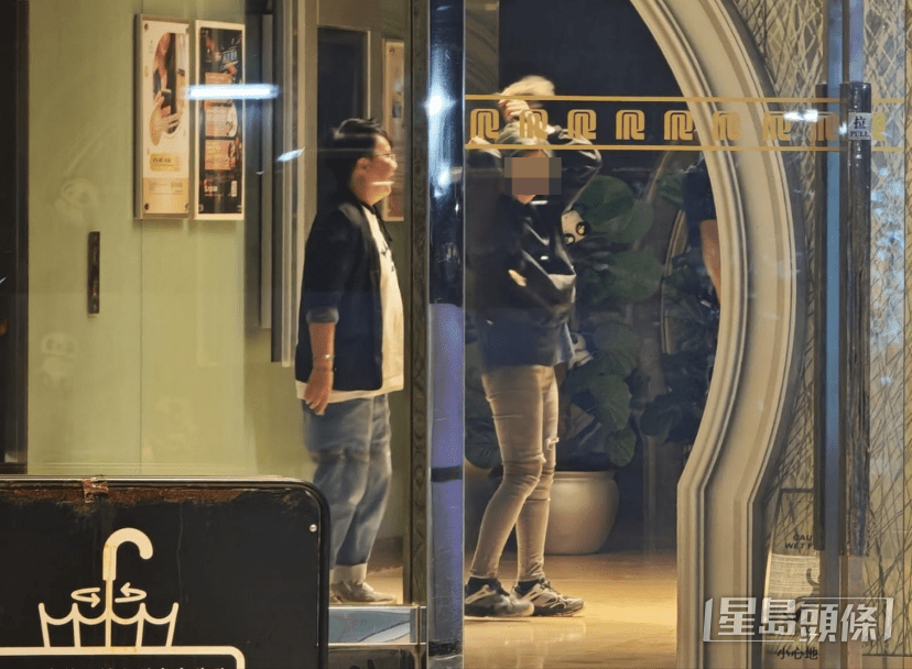 女報案人報稱為死者朋友,晚上到上址探望他,未料驚見男事主倒卧房間內,不省人事。黎志偉攝 女報案人報稱為死者朋友,晚上到上址探望他,未料驚見男事主倒卧房間內,不省人事。黎志偉攝