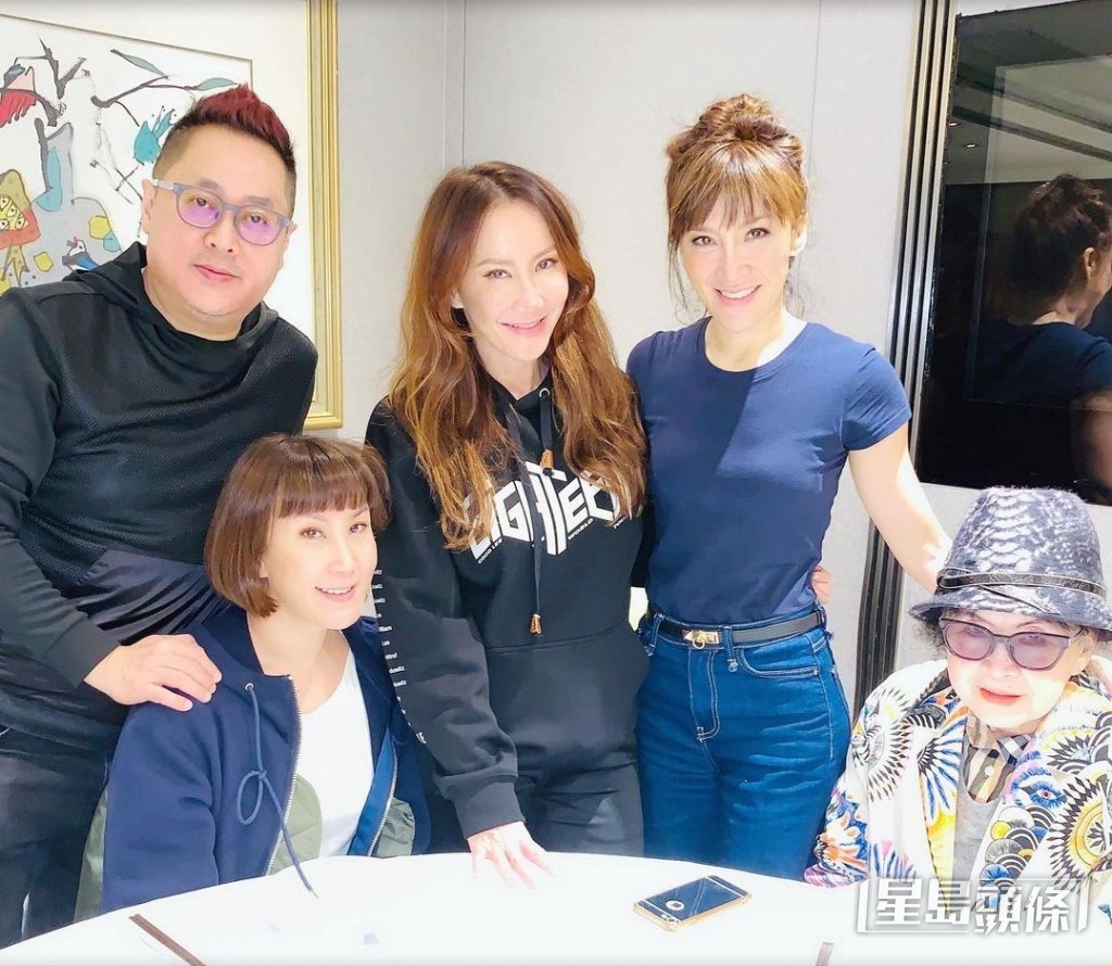 李玟生前與家人合照。 李玟生前與家人合照。