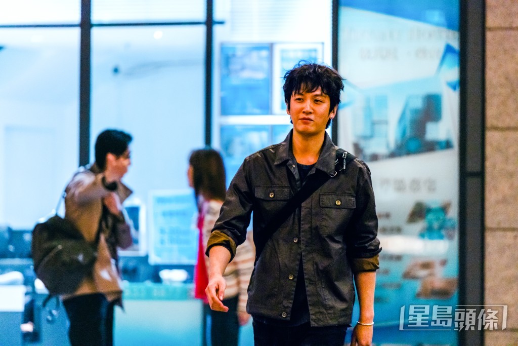 柯震東在喜劇電影《我未許願先吹蠟燭》中飾演古惑仔。 柯震東在喜劇電影《我未許願先吹蠟燭》中飾演古惑仔。