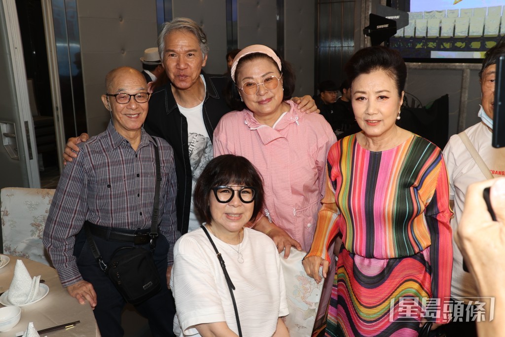 黃淑儀、汪明荃當年合照。