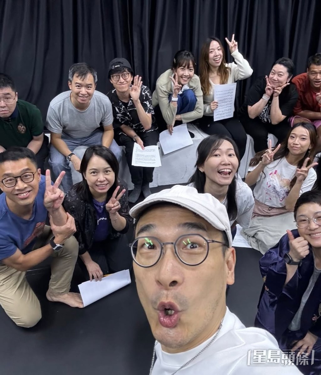 泰臣定期開班教戲劇，找到幕前以外的滿足感。