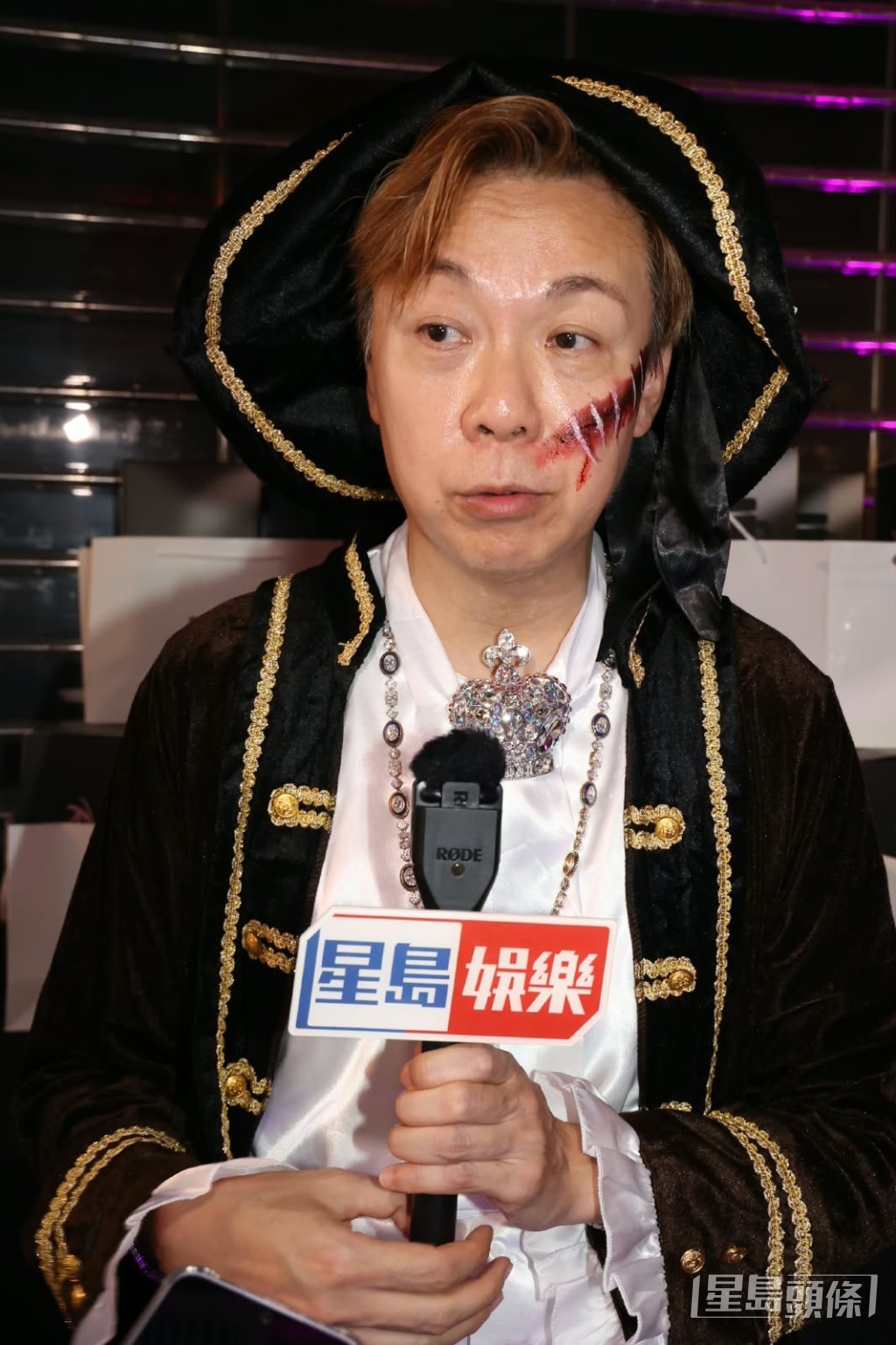 鄭紹康唔知王賢誌與家人關係惡劣。 鄭紹康唔知王賢誌與家人關係惡劣。