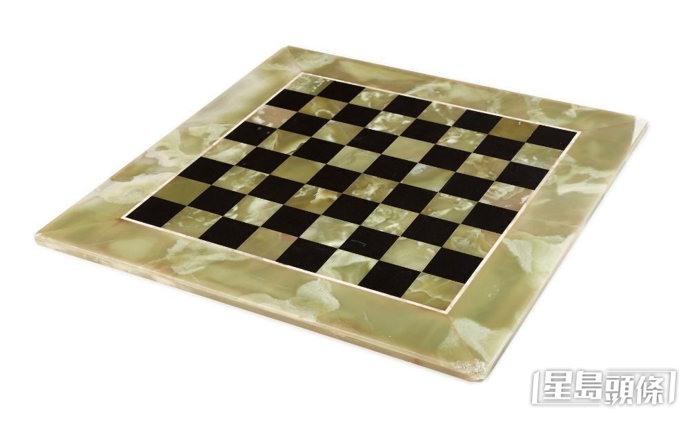 大理石棋盤。 大理石棋盤。