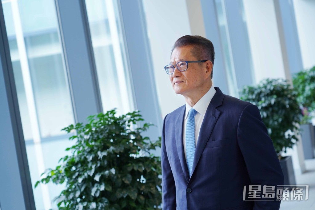 陳茂波強調發債旨在獲取長期資金支持基建。 陳茂波強調發債旨在獲取長期資金支持基建。