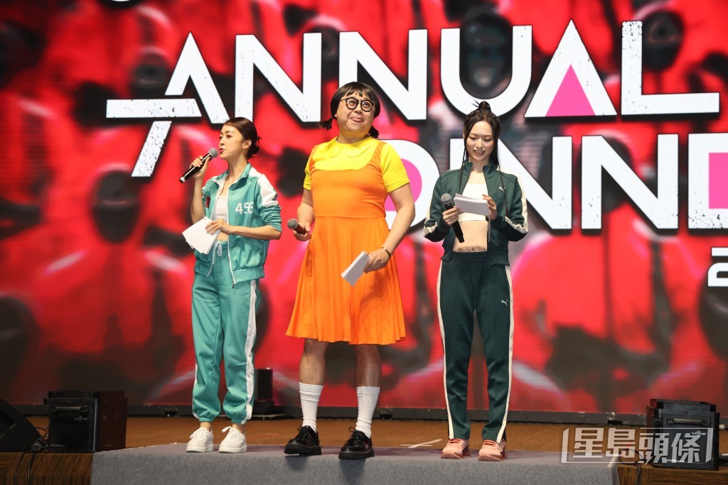 阿Bob以木頭人cosplay現身。