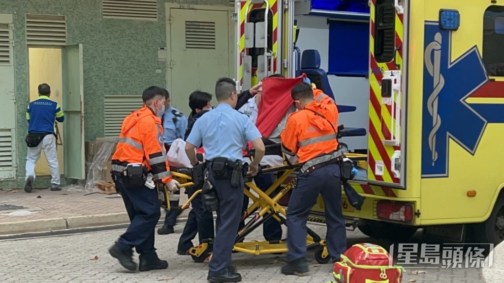 女事主送院檢驗。楊偉亨攝