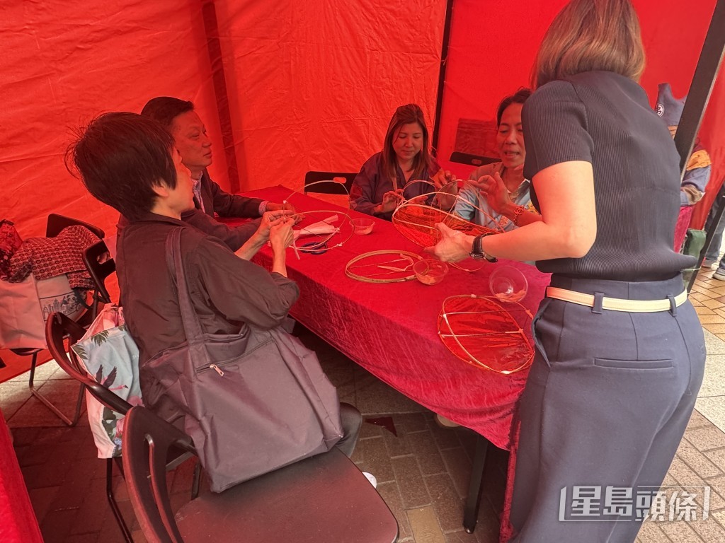 活動亦設中華文化工作坊，包括彩虹書法、非遺紮作、非遺剪紙、濟皂製作、活佛浮影製作等。